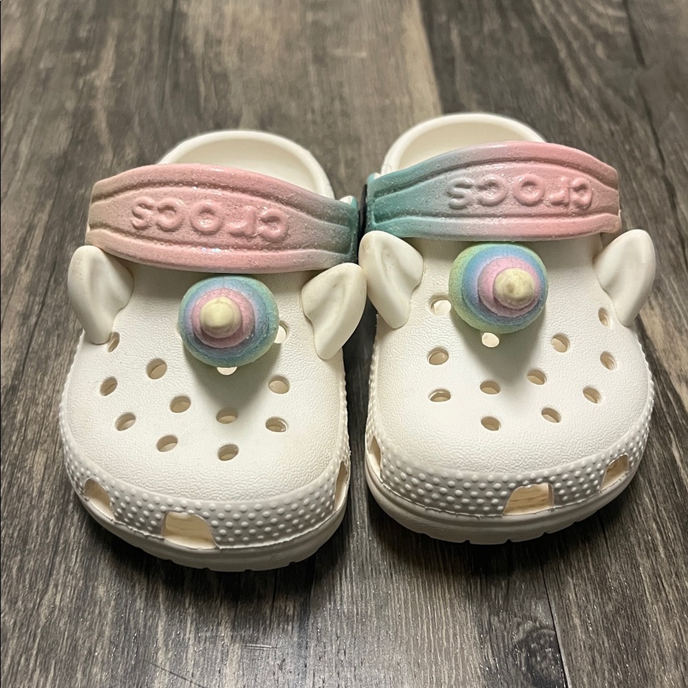 CROCS Kids Unicorn Sandals - Cream and Rainbow size 5C